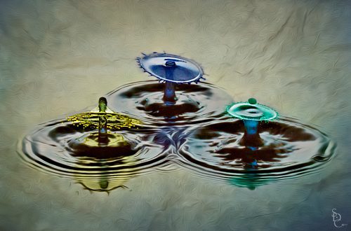 Triple Water Drops Collision - 3 different colored inks - 