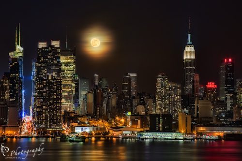 Super Moon Rises over the New York City Skyline