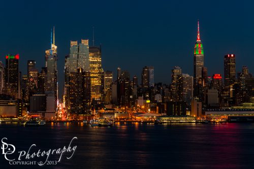 New-York-City-Skyline-In-Christmas-Colors