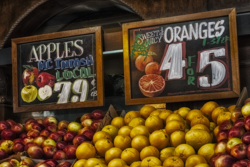 Apples-And-Oranges.jpg